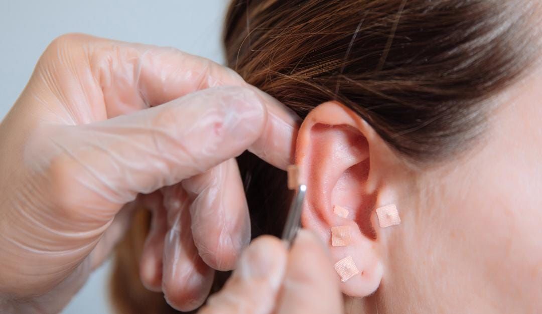 2024 Accessory Trends: Jewelry Stacking 4404520f 3822 489e 87d9 57fae514a033 06e79631