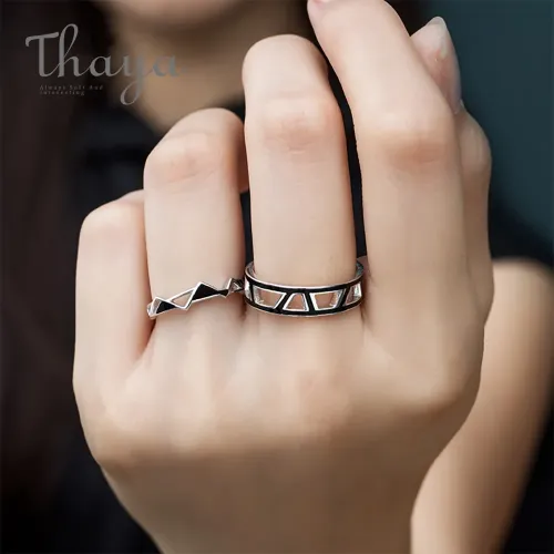 Black Edges and Corners Woman Rings HTB1AHcdXOrxK1RkHFCcq6AQCVXas 0a61fc98