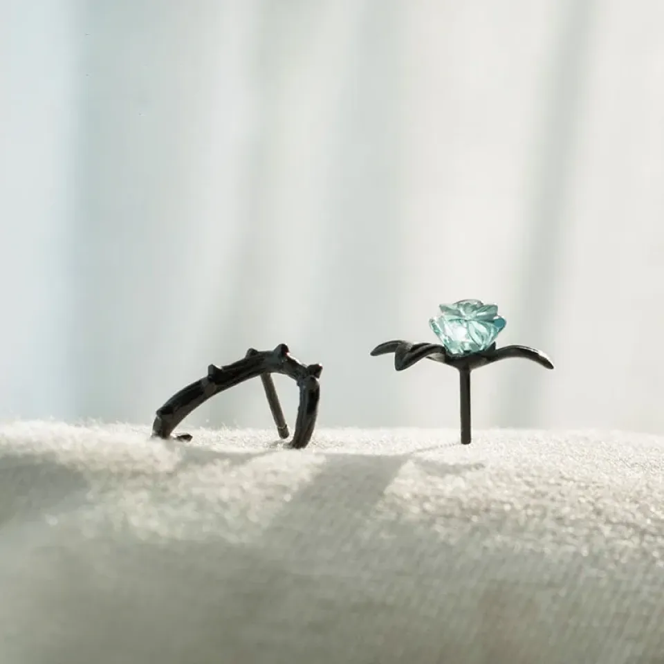 Thorn & Blue Crystal Rose Earrings S3bc9f9580f4b4fd1bfa3e7cc64699eb3Q 19c1e256