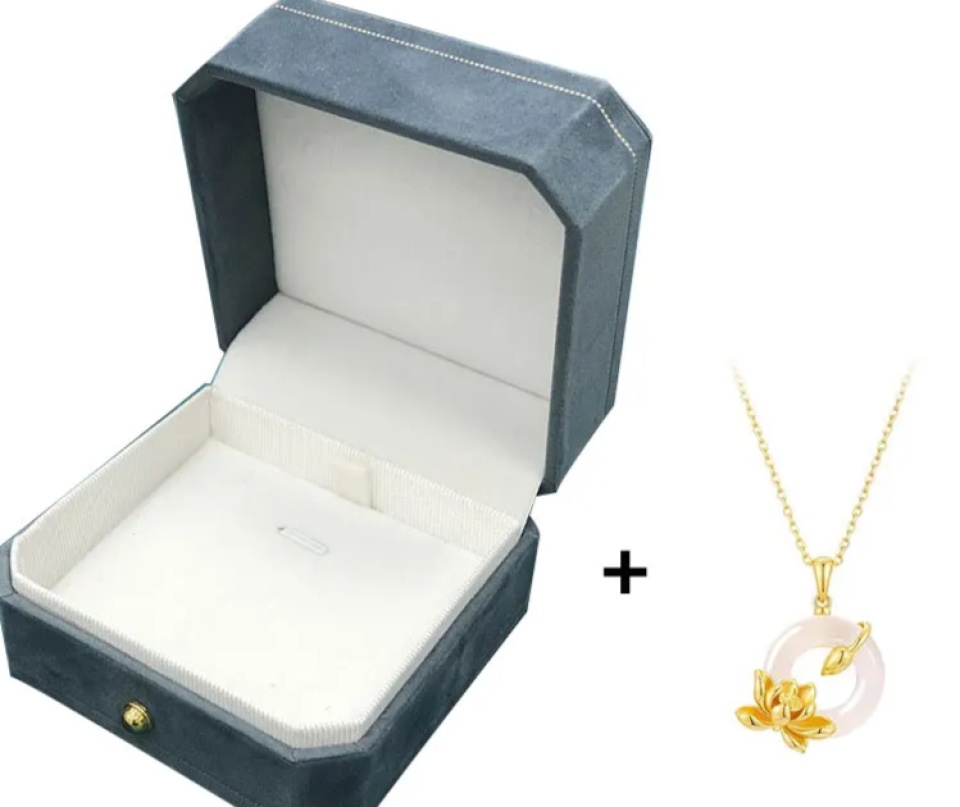 Chalcedony Lotus Pendant Necklace bf02a8e6 3c72 47b9 af43 2f3eebbd1c77988030 20a73625