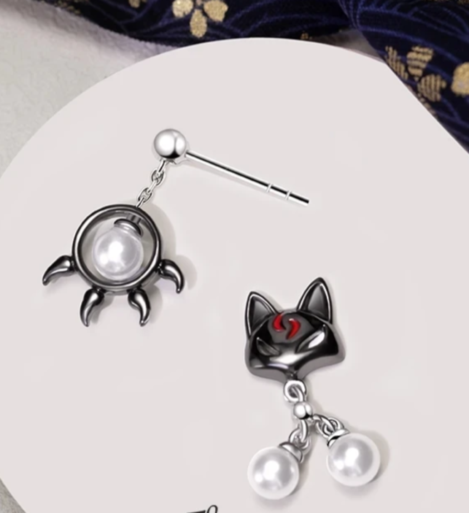 Elegant Crystal Pendant Earring e7d7181b cfcd 4f49 b7ba d267cb9d82a1649950 2537a589