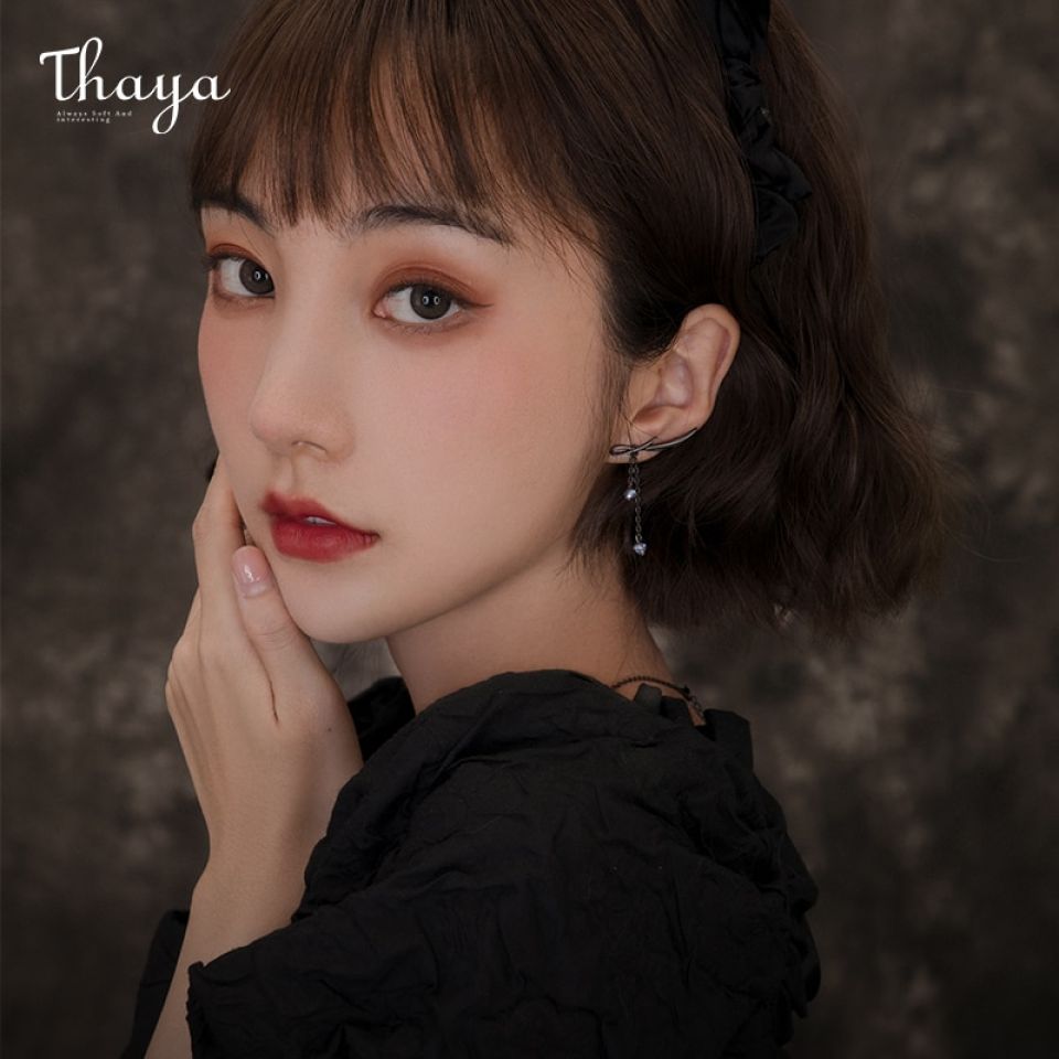 Twilight Black Feather Stud Earrings Ha38a840f5a4b4446910403256db7d6b6K 5851f289