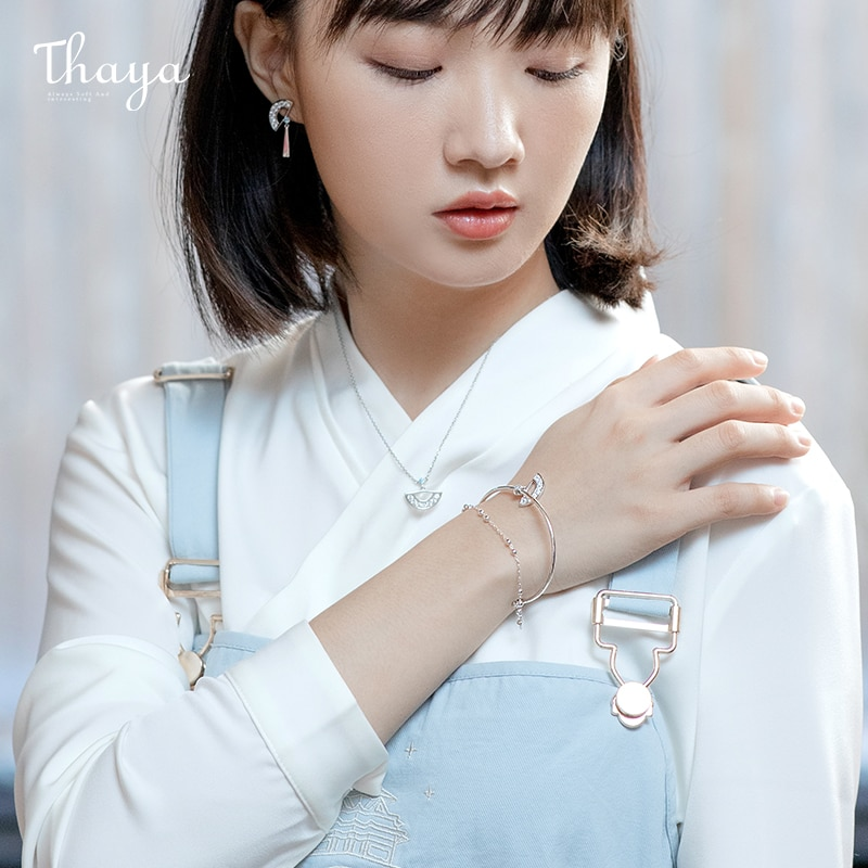 Handling & Care image1 874a4cca