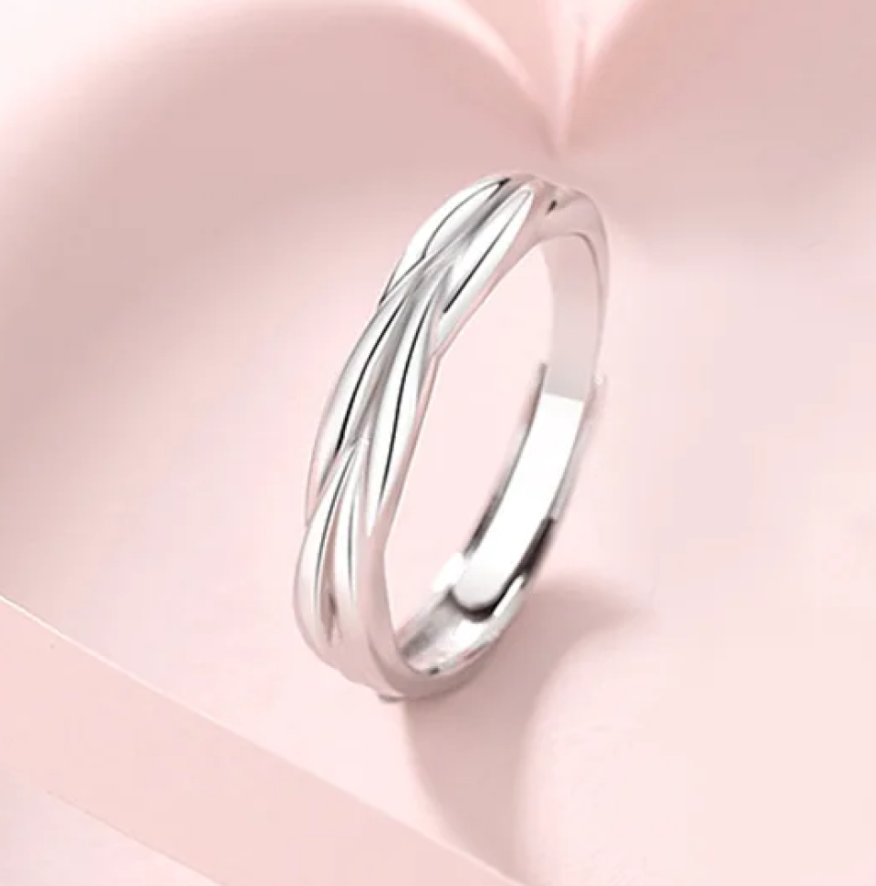 Classic Silver Ring for Couples 4 Classic Silver Ring for Couples 6bc94e6d 015d 4784 93b7 e04e70323ac2405184 9e2a760a