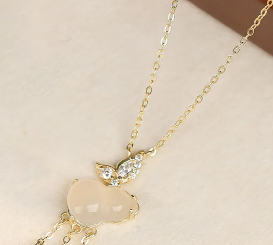 Silver Chalcedony Necklace 2164bd1f 77ae 48e3 9bec e912a9250e99929614 bd6699b7