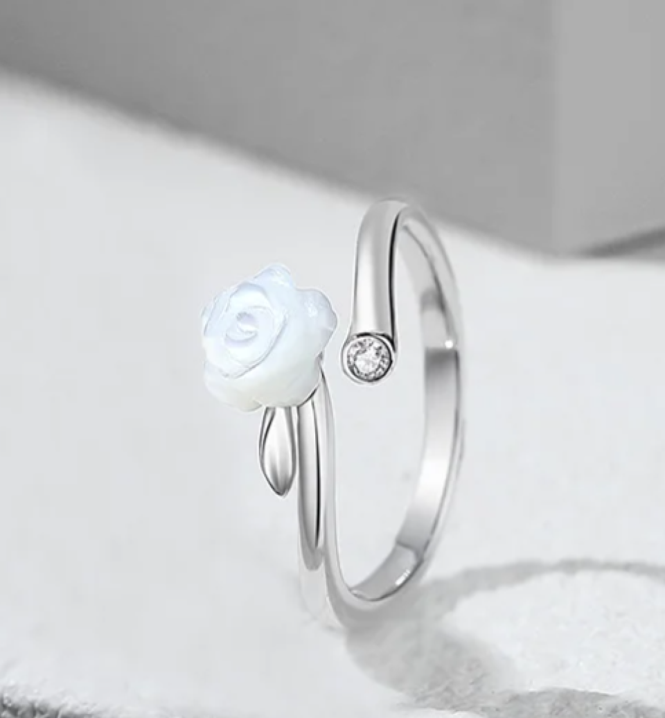 Elegant White Couple Rose Ring 6 Elegant White Couple Rose Ring db83c3de b063 4bae abc2 c4038cccda65515333 d741aa81
