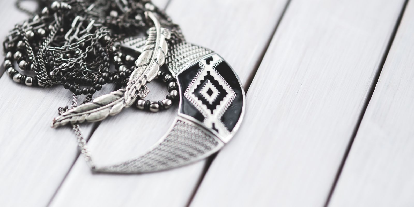 7 Cool Ways To Layer Necklaces With Casual Wear jewellery g64ce627bc 1920 fb06c2e9