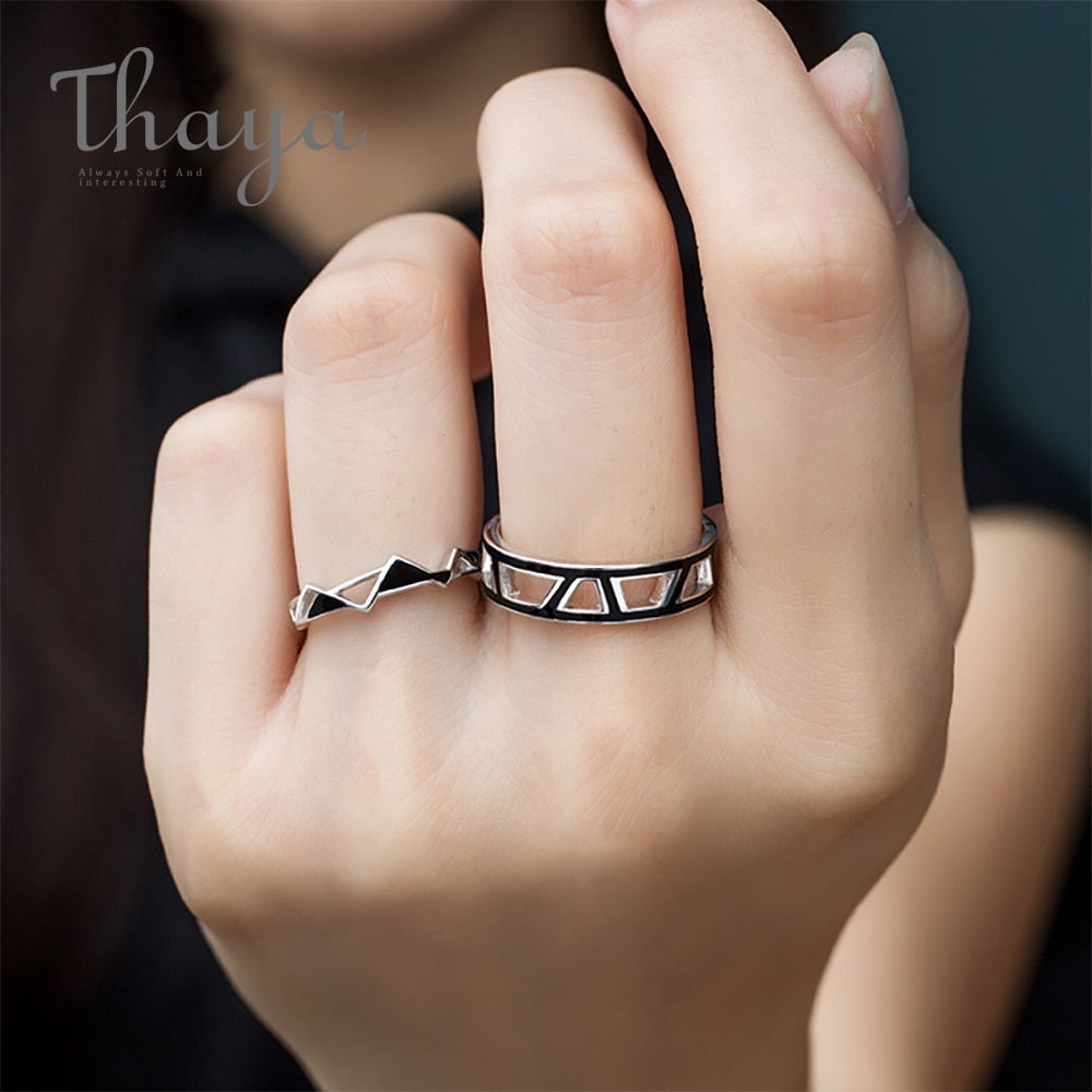Edges and Corners Design Couple Rings