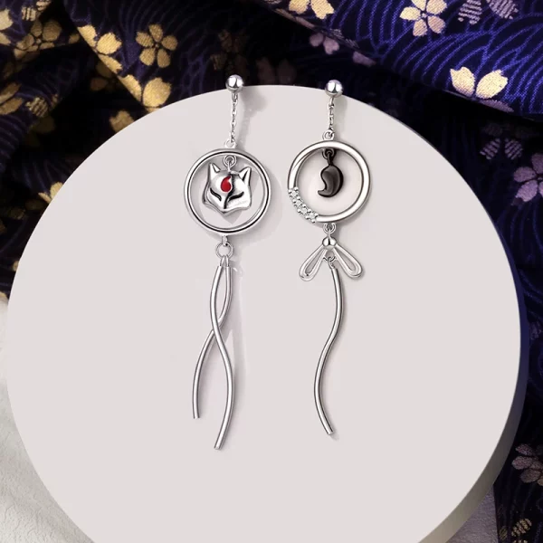 Elegant Fox Dangle Earrings